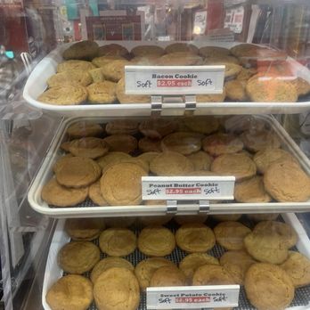 Piglet's Pantry Dog Bakery - Homemade treats - Pet Stores Near Me - Mount Dora, Florida Piglet's Pantry Dog Bakery - Homemade treats - Pet Stores Near Me - Mount Dora, Florida