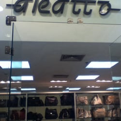 Aleatto - Fachada. Dentro do shopping Boulevard