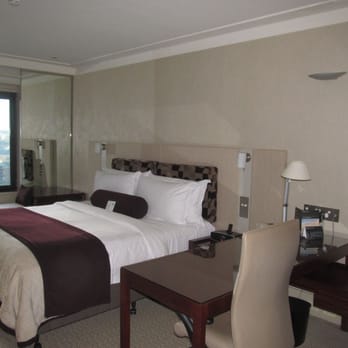 InterContinental Sydney - Bed and window - Venues & Event Spaces Near Me - Sydney, NSW InterContinental Sydney - Bed and window - Venues & Event Spaces Near Me - Sydney, NSW