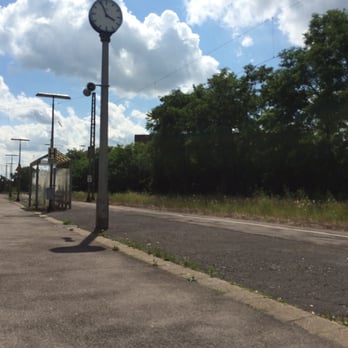 Eschweiler Hauptbahnhof - Train Stations Near Me - Eschweiler, NW