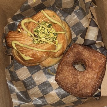 Doro Marketplace - Bakeries Near Me - Windsor Locks, Connecticut