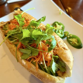 Saigon -2- Siam Bistro - Bahn Mi with Spicy Chicken - Vietnamese Near Me - Gilroy, California