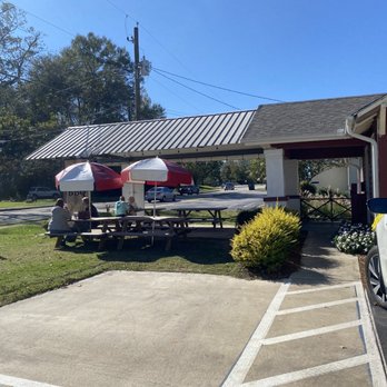 Butcher Paper BBQ - Limited outdoor seating not 6 feet apart - Barbeque Near Me - Opelika, Alabama Butcher Paper BBQ - Limited outdoor seating not 6 feet apart - Barbeque Near Me - Opelika, Alabama