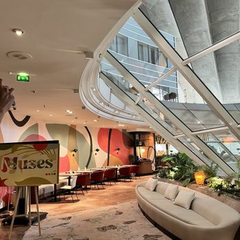 Hilton Paris la Défense - Lobby - Hotels Near Me - Puteaux, 92 Hilton Paris la Défense - Lobby - Hotels Near Me - Puteaux, 92