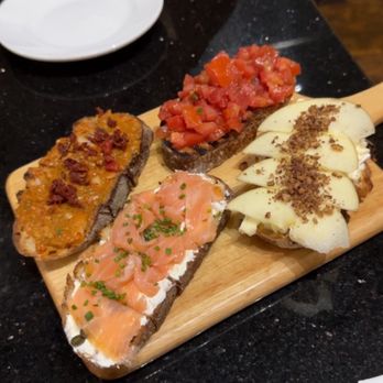 B Street & Vine - Bruschetta - Wine Bars Near Me - San Mateo, California B Street & Vine - Bruschetta - Wine Bars Near Me - San Mateo, California