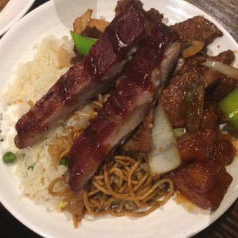 Feast Buffet - Chinese Assortment (General Chicken, Ribs, Fried Rice, Mongolian Beef, Chow Mein) - Buffets Near Me - Renton, Washington