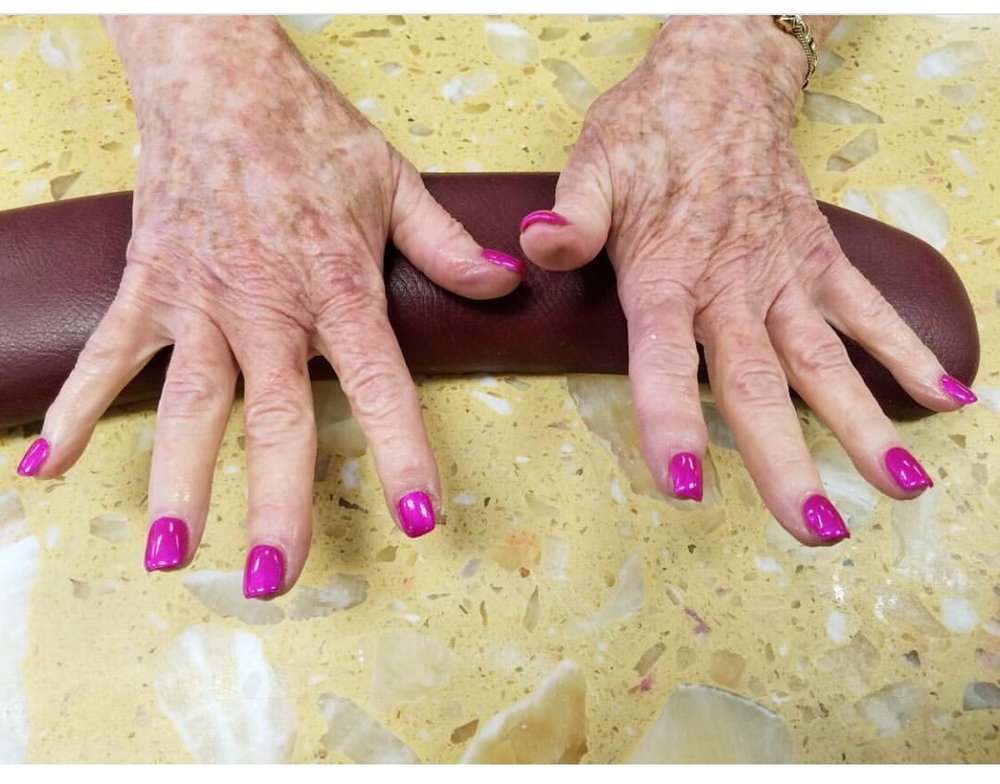 Pearl Nails & Spa Logo