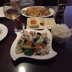 Chicken vegetable deluxe, Shanghai rolls, chicken fried rice, Pinot Grigio, and Sapporo. Yum!!!