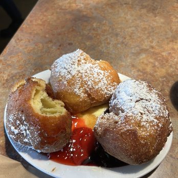 Huckleberry’s Breakfast And Lunch - Breakfast & Brunch Near Me - Concord, California