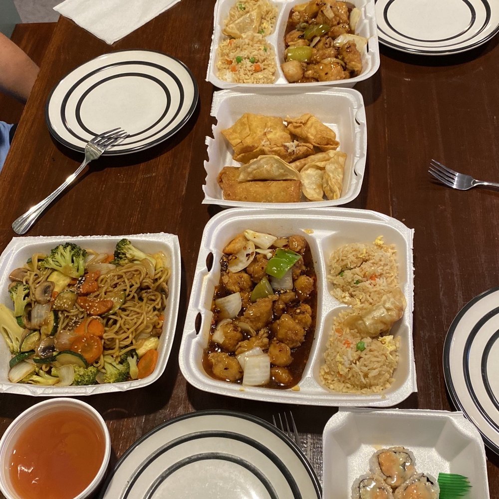 Cashew chicken, 2 orders general chicken, egg rolls and crab Rangoon, noodles and spicy crab roll Cashew chicken, 2 orders general chicken, egg rolls and crab Rangoon, noodles and spicy crab roll