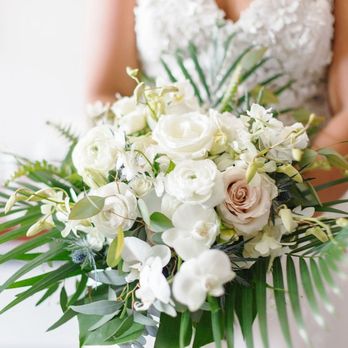Grace Flowers Hawaii - Bride bouquet - Florists Near Me - Honokaa, Hawaii