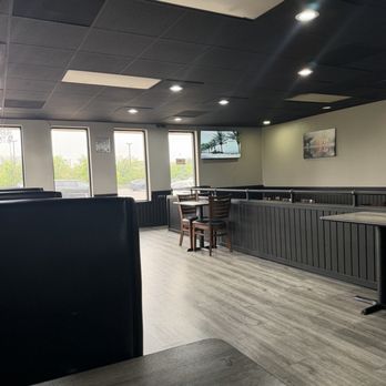 Thai House Cuisine - Inside - Thai Near Me - Westland, Michigan