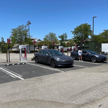 Tesla Supercharger - EV Charging Stations Near Me - Paso Robles, California