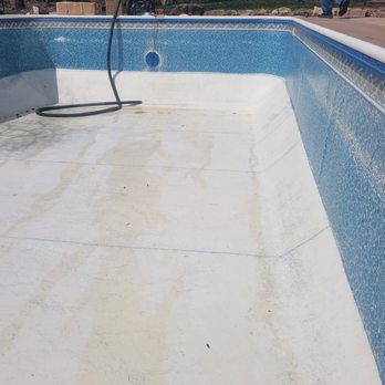Lawrence Poolside Solutions - A liner with chlorine and sun damage that needs to be replaced. - Pool Cleaners Near Me Lawrence Poolside Solutions - A liner with chlorine and sun damage that needs to be replaced. - Pool Cleaners Near Me