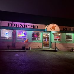 Aztlan Mexican Restaurant - Front of the restaurant