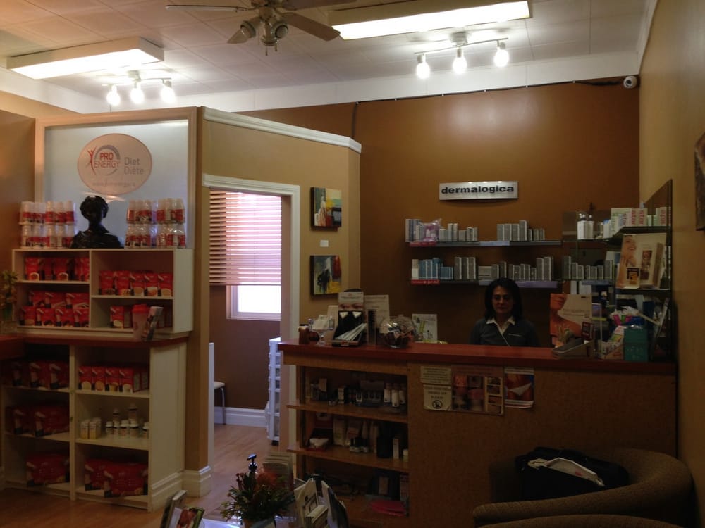 Shari's Skin & Body Esthetics Logo