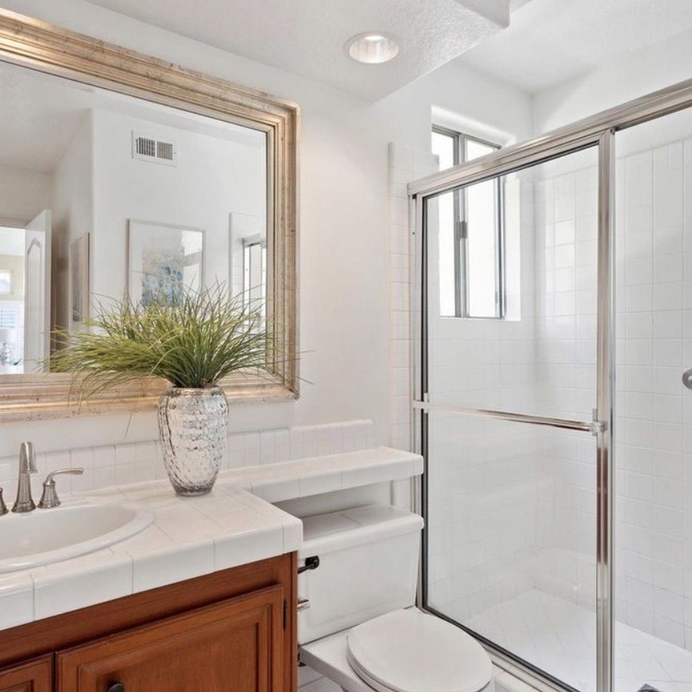 Poseidon Remodeling - Guest bath before (I forgot to take a before photo so I grabbed the one off Zillow) - General Contractors Near Me - Oceanside, California Poseidon Remodeling - Guest bath before (I forgot to take a before photo so I grabbed the one off Zillow) - General Contractors Near Me - Oceanside, California