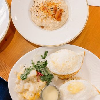 Olivia's Cafe - Crab Cake-Eggs Benedict* & Seasonal Oatmeal Br-l-e - New American Near Me - Lake Buena Vista, Florida Olivia's Cafe - Crab Cake-Eggs Benedict* & Seasonal Oatmeal Br-l-e - New American Near Me - Lake Buena Vista, Florida