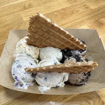 Andia's Ice Cream - Sampler flight - Desserts Near Me - Cary, North Carolina
