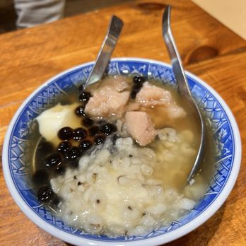 Hoja - Hot Tofu Pudding w/ 3 Toppings - Desserts Near Me - Markham, Ontario Hoja - Hot Tofu Pudding w/ 3 Toppings - Desserts Near Me - Markham, Ontario