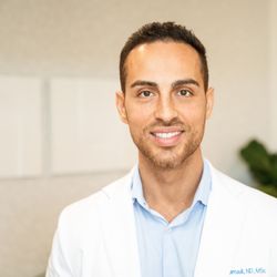 Oasis Health And Medicine - Dr. Pedi Mirdamadi - Founder & Medical Director