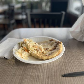El Carrusel Bakery - Pupusas con curtido - Salvadoran Near Me - Los Angeles, California El Carrusel Bakery - Pupusas con curtido - Salvadoran Near Me - Los Angeles, California