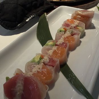 Seabutter - Marlyn Monroll $18 Presentation looked different than the photo I had shared with the waiter prior to ordering it. - Sushi Bars Near Me - Glendale, California