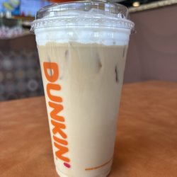 Dunkin' - Med Vanilla Cold Brew