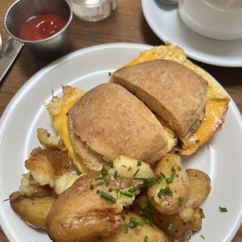 The Peach - Biscuit sandwich - Breakfast & Brunch Near Me - Oakland, California