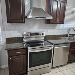 Handy Hubby - Mother of pearl back splash and new range hood