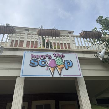 Here's the Scoop - Ice Cream & Frozen Yogurt Near Me - Delafield, Wisconsin