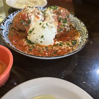 Il limone - Meatballs and pizza - Pizza Near Me - Liverpool, New York Il limone - Meatballs and pizza - Pizza Near Me - Liverpool, New York