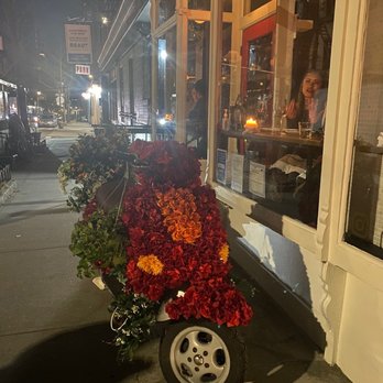 Canto - Store front - Italian Near Me - New York, New York