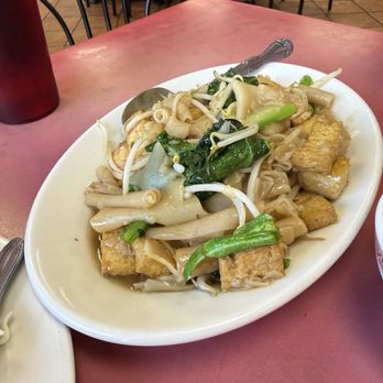 Cheng Heng Restaurant - Cambodian Near Me - Saint Paul, Minnesota