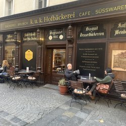 K.u.K. Hofbäckerei - Let's go in and have a cup of coffee and something good from the bakery.