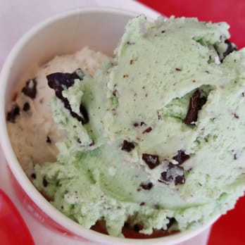 Bruster's Real Ice Cream - Mint chip and banana chip - Ice Cream & Frozen Yogurt Near Me - Cypress, California