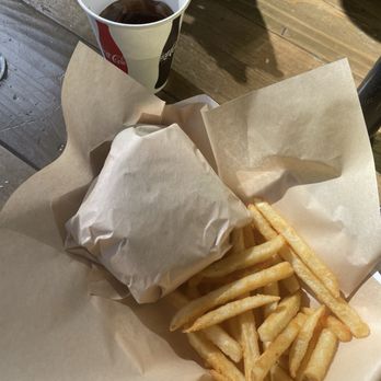 Giant Burger - Kids Meal - Burgers Near Me - Arnold, California