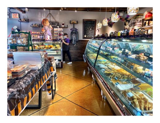 Palermo Bakery by null