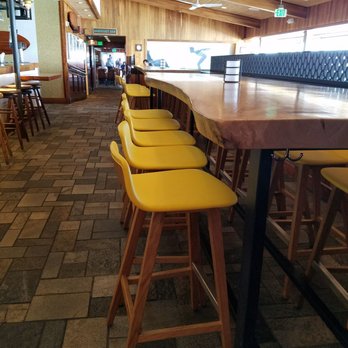 Duke's Malibu - Tasteful MCM decor - New American Near Me - Malibu, California Duke's Malibu - Tasteful MCM decor - New American Near Me - Malibu, California
