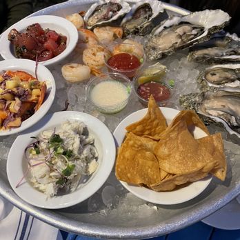 Sam's Chowder House - An amazing seafood sampler - Seafood Near Me - Half Moon Bay, California Sam's Chowder House - An amazing seafood sampler - Seafood Near Me - Half Moon Bay, California
