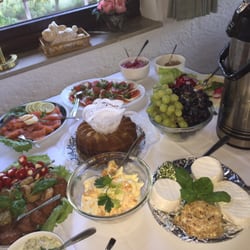 Restaurant Wilddiebstube - Selbstgemachte Salate und Kuchen