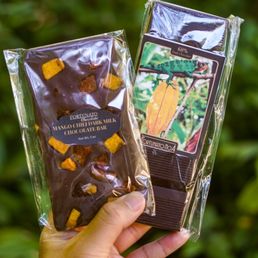 Mango Chili Dark Milk Chocolate & 68% Cacao Dark Chocolate Bars - IG: @nelson_eats