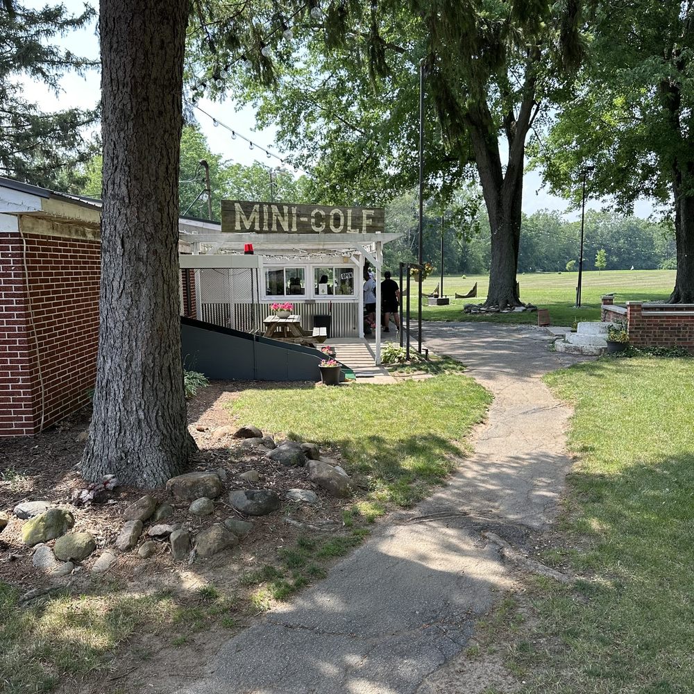 RIVER’S EDGE FAMILY GOLF CENTER Updated September 2024 1921 N Huntington Rd, Marion, Indiana