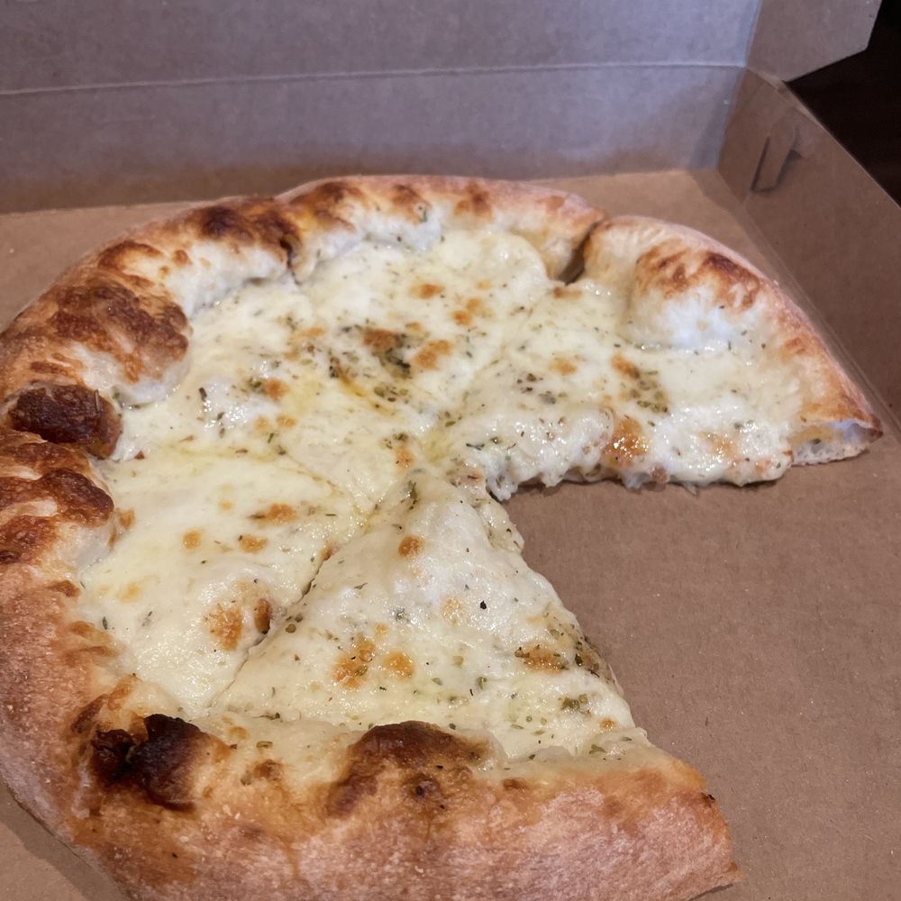 Melo's Pizza & Pasta - Child's cheese pizza with white sauce - Pizza Near Me - Danville, California Melo's Pizza & Pasta - Child's cheese pizza with white sauce - Pizza Near Me - Danville, California