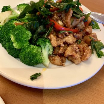 Thai House Restaurant - Crispy Basil Chicken - Thai Near Me - Gaithersburg, Maryland Thai House Restaurant - Crispy Basil Chicken - Thai Near Me - Gaithersburg, Maryland