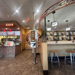 Popeyes Louisiana Kitchen - Inside