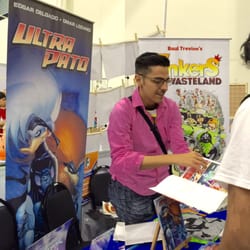 Cintermex - El stand de Raúl Trevino mostrando el nuevo trabajo del artista regiomontano.