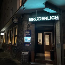 Brüderlich