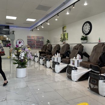 Holly’s Nails & Spa - Nail Salons Near Me - Fresno, California Holly’s Nails & Spa - Nail Salons Near Me - Fresno, California