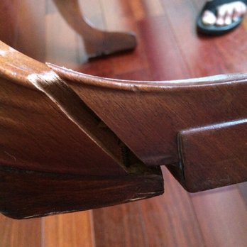 2 Burley Men Moving - Broken leg on couch - Movers Near Me - Victoria, British Columbia 2 Burley Men Moving - Broken leg on couch - Movers Near Me - Victoria, British Columbia